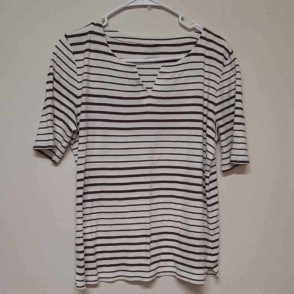 Talbots Black and White Fitted Short Sleeve Tee for women zise m used good cond